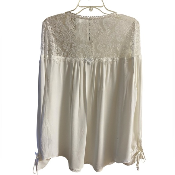 Torrid White Lace Top long‎ sleeve casual 1X - Picture 2 of 7